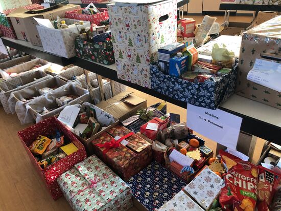 Weihnachtskisten-Aktion der Tafel Roesrath