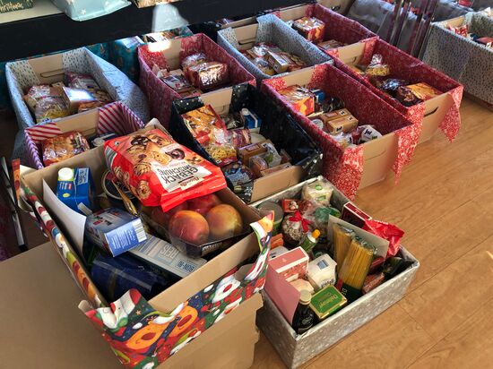 Weihnachtskisten-Aktion der Tafel Roesrath